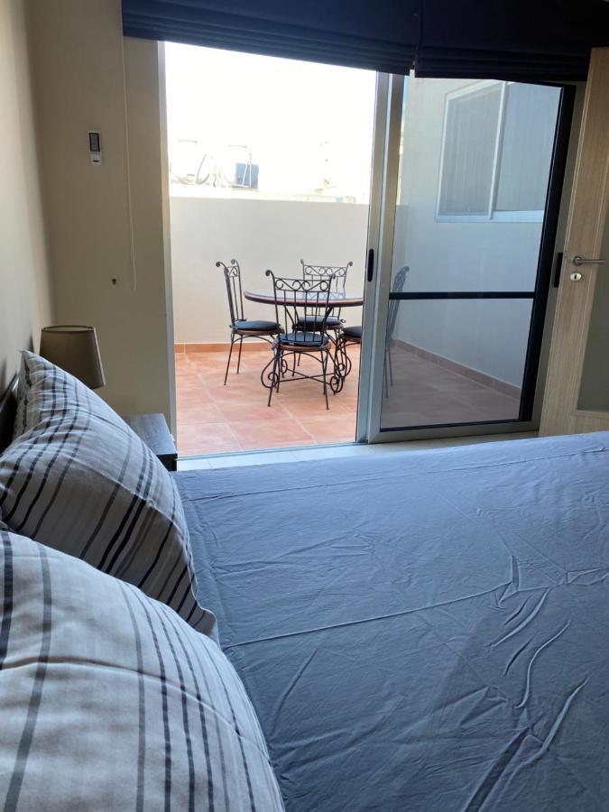 Newly Refurbished Mellieha Central Apartment Bagian luar foto